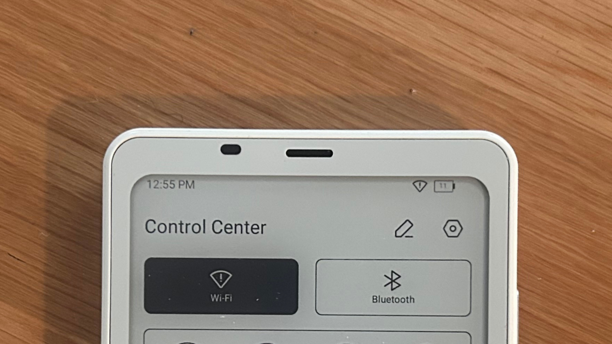 A closeup showing the data settings on the Boox Palma 2